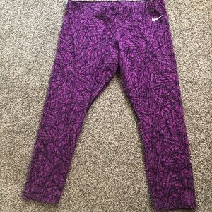 Nike patterned workout capris